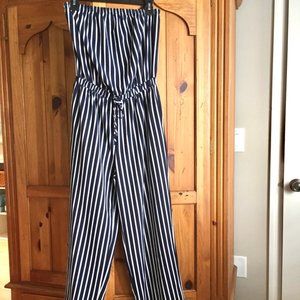 Pull On Strapless Jump Suit-Navy & White